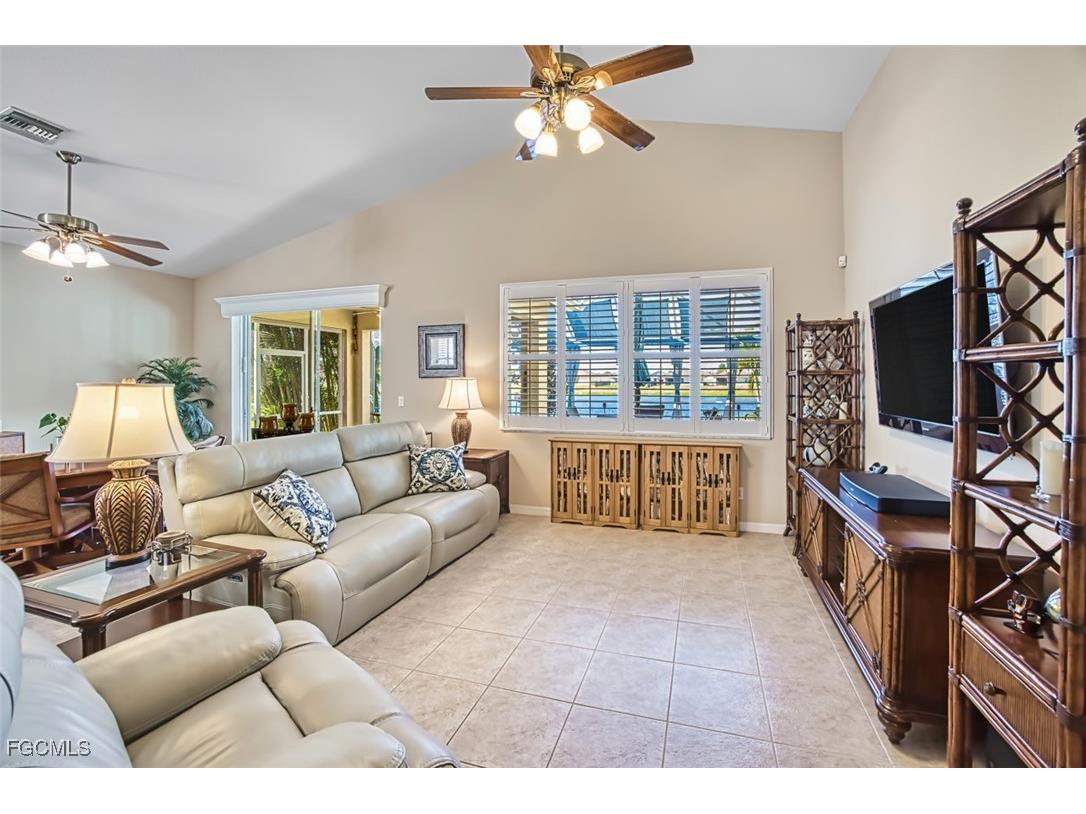 4276 River Bank Way Punta Gorda FL 33980 2025024211 image12