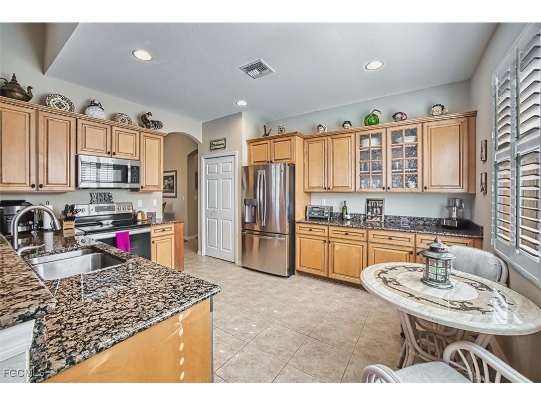 4276 River Bank Way Punta Gorda FL 33980 2025024211 image15