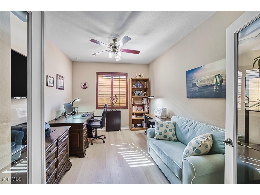 4276 River Bank Way Punta Gorda FL 33980 2025024211 image8