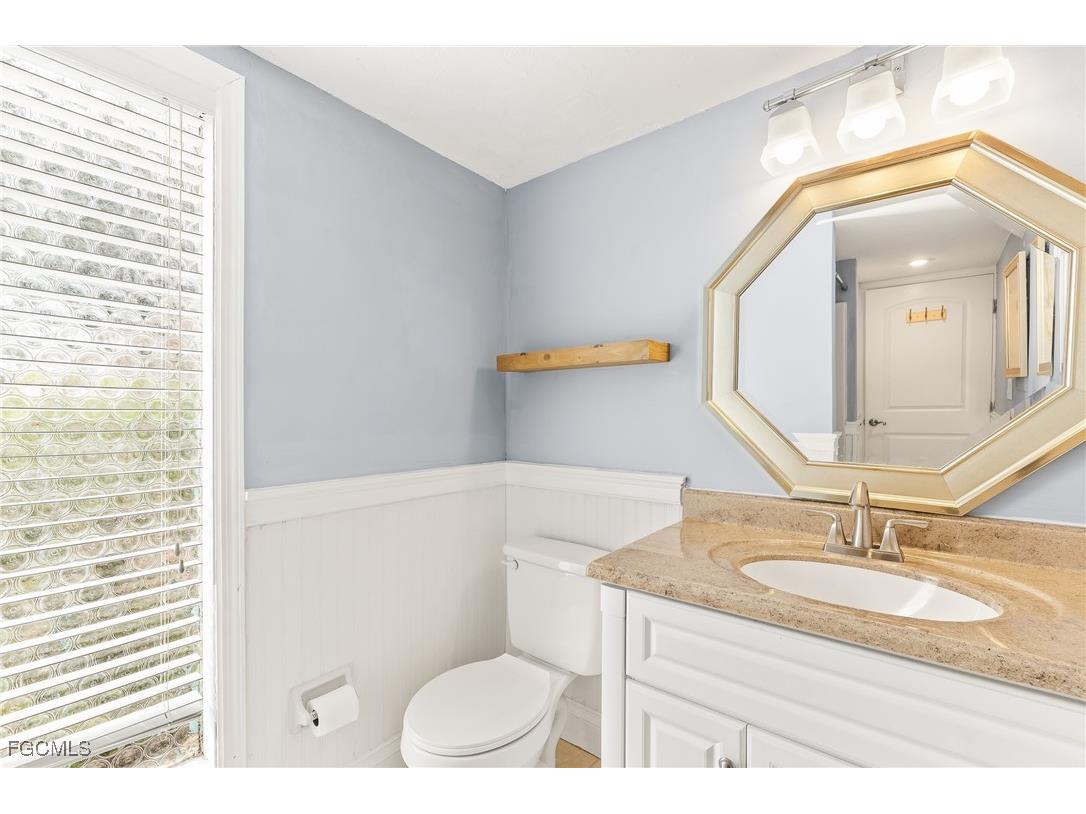 4277 Island Circle #1 Fort Myers FL 33919 2025024876 image15
