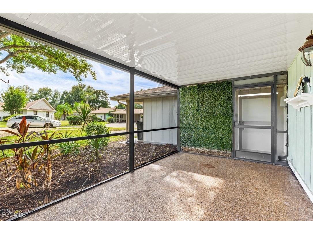 4277 Island Circle #1 Fort Myers FL 33919 2025024876 image17