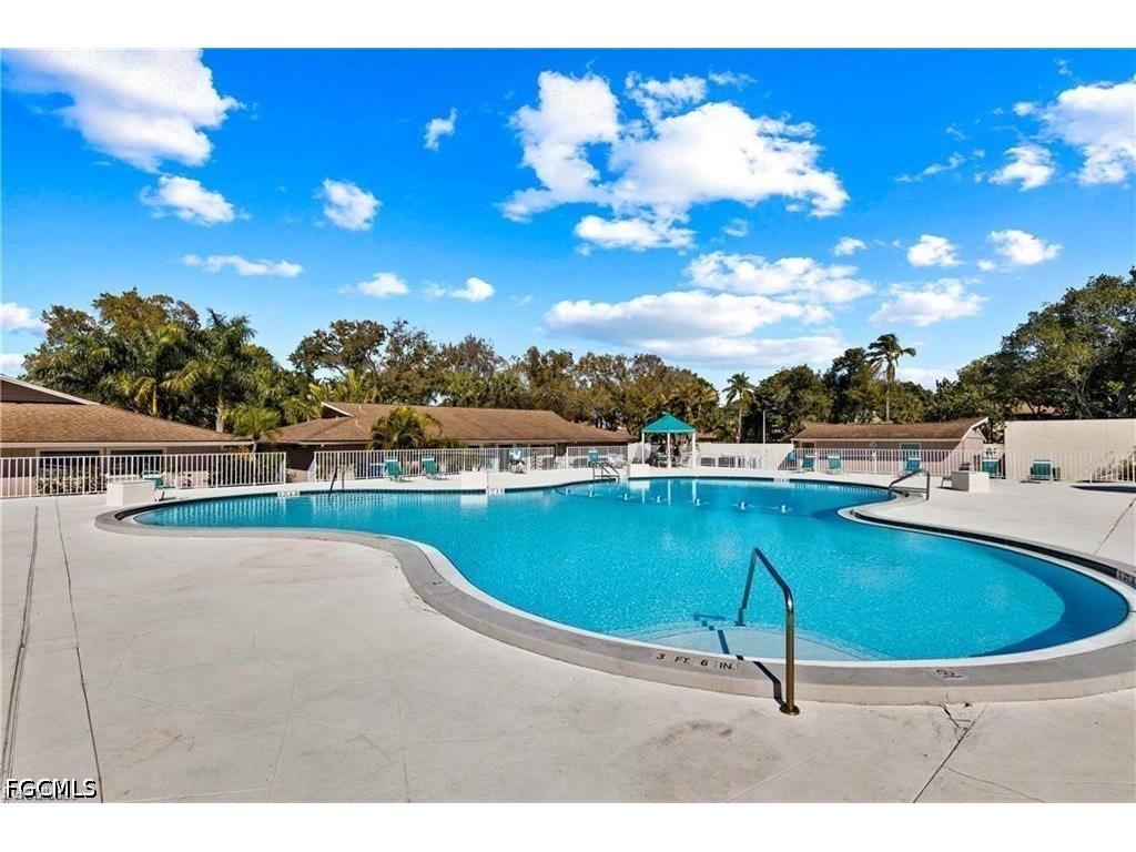 4277 Island Circle #1 Fort Myers FL 33919 2025024876 image18
