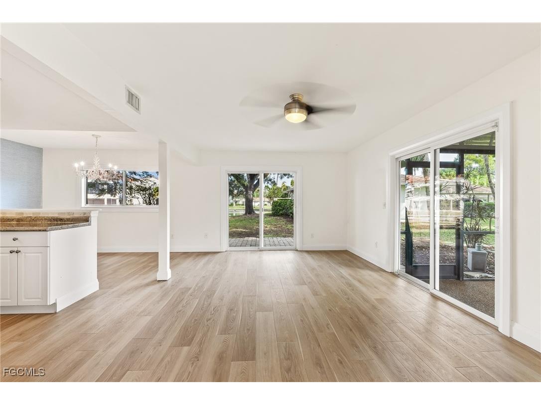 4277 Island Circle #1 Fort Myers FL 33919 2025024876 image7