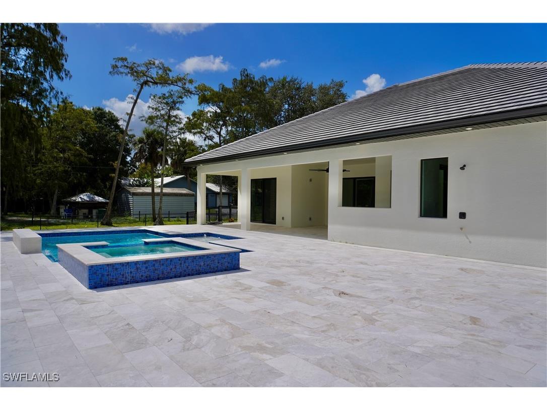 428 21st Street SW Naples FL 34117 225073614 image8