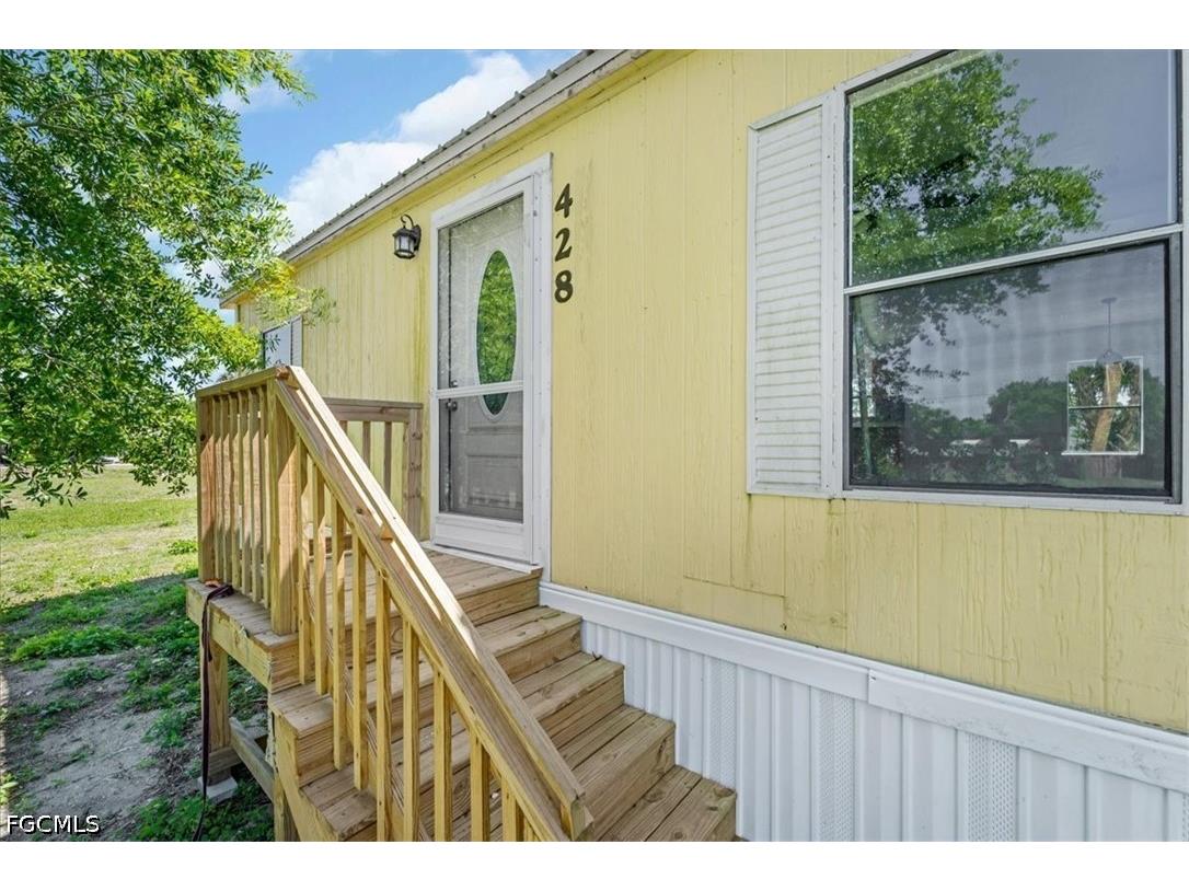 428 Avenue D NW Moore Haven FL 33471 2026014536 image3