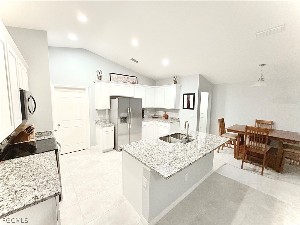 428 NW 13th Terrace Cape Coral FL 33993 2026006748 image5