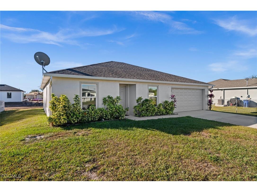 428 Piedmont Street Lehigh Acres FL 33974 2025024302 image2