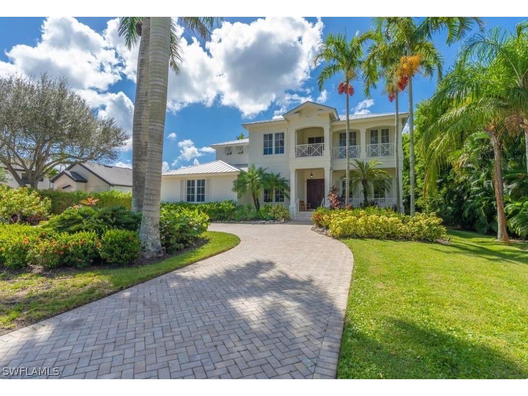 428 Rudder Road Naples FL 34102 226011992 image1