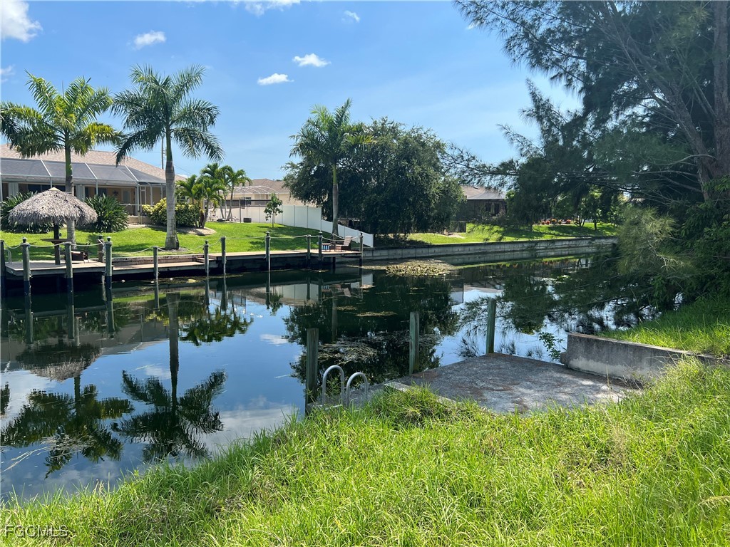 428 SE 13th Terrace Cape Coral FL 33990 2026002568 image1