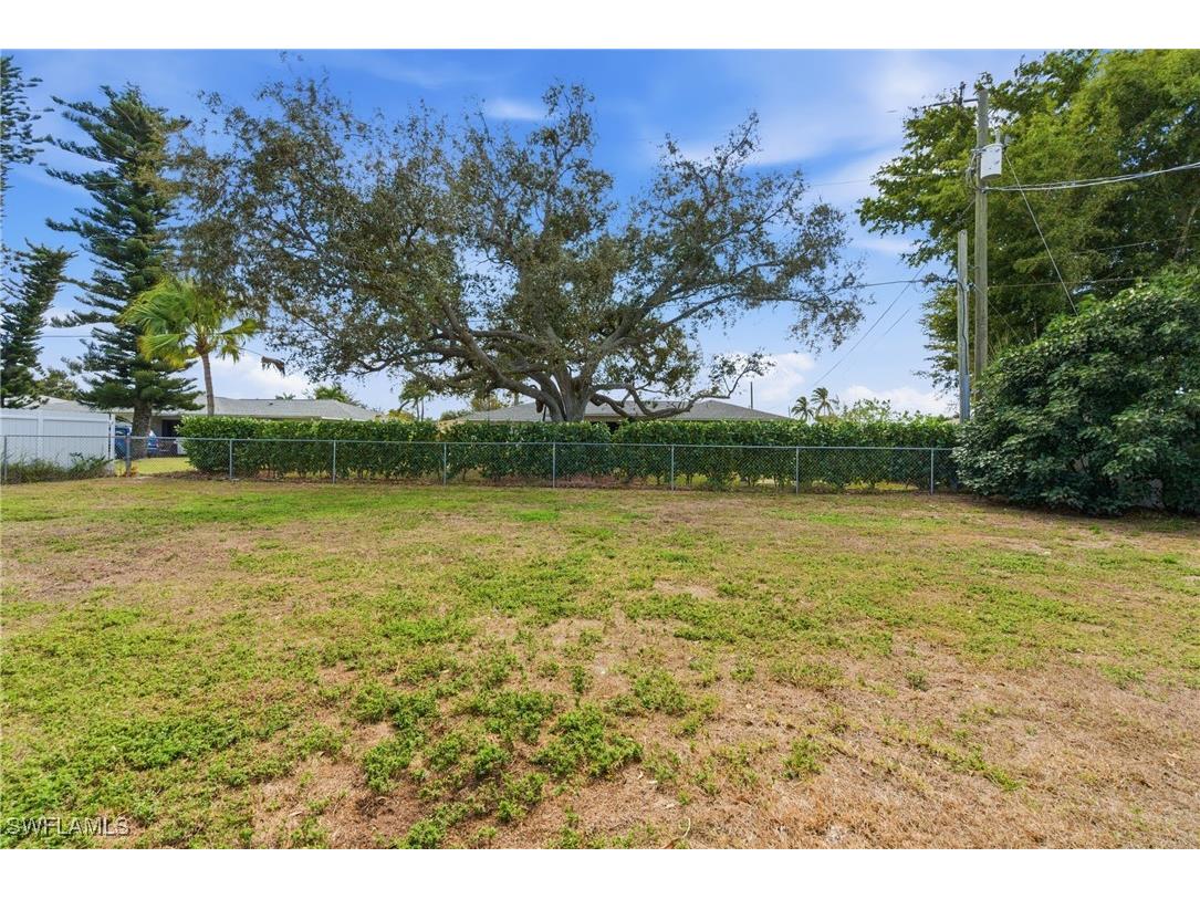 428 SW 33rd Terrace Cape Coral FL 33914 226005178 image5