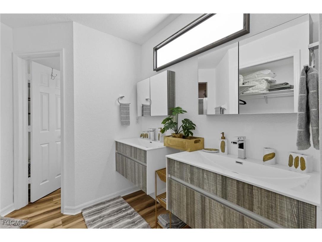 428 Sharwood Drive Naples FL 34110 2025021434 image19