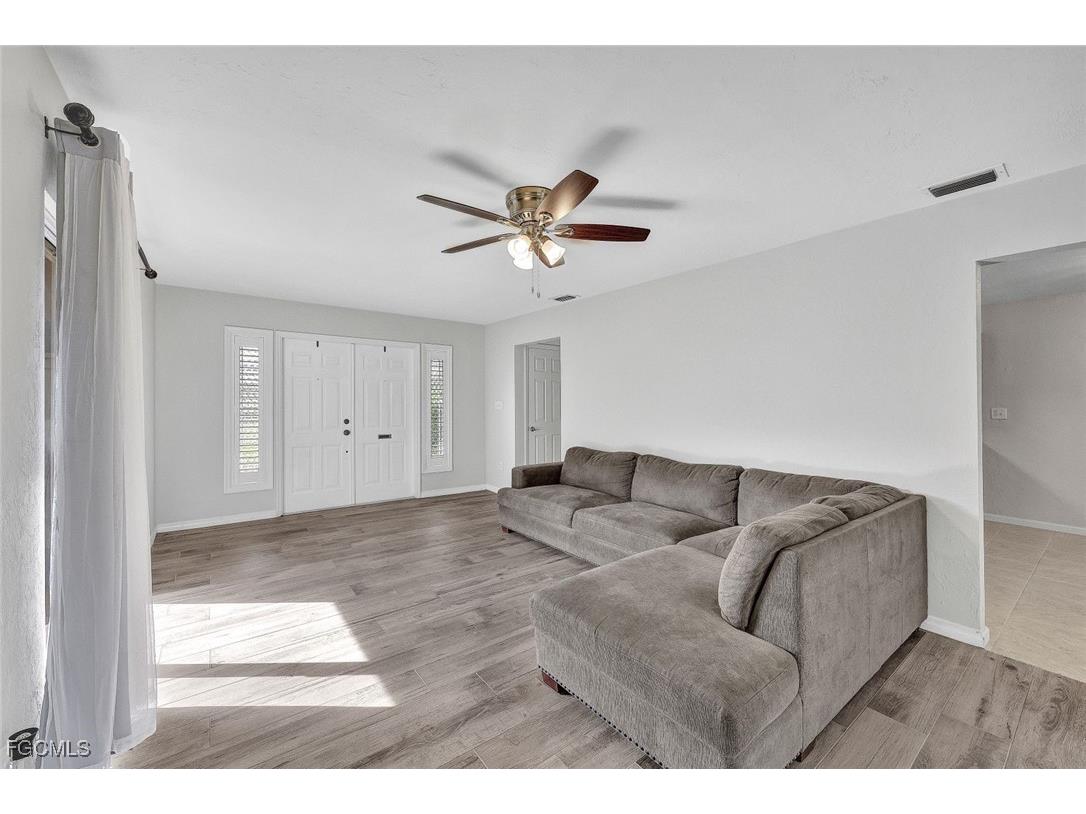 4280 Island Circle #A Fort Myers FL 33919 2025021932 image6