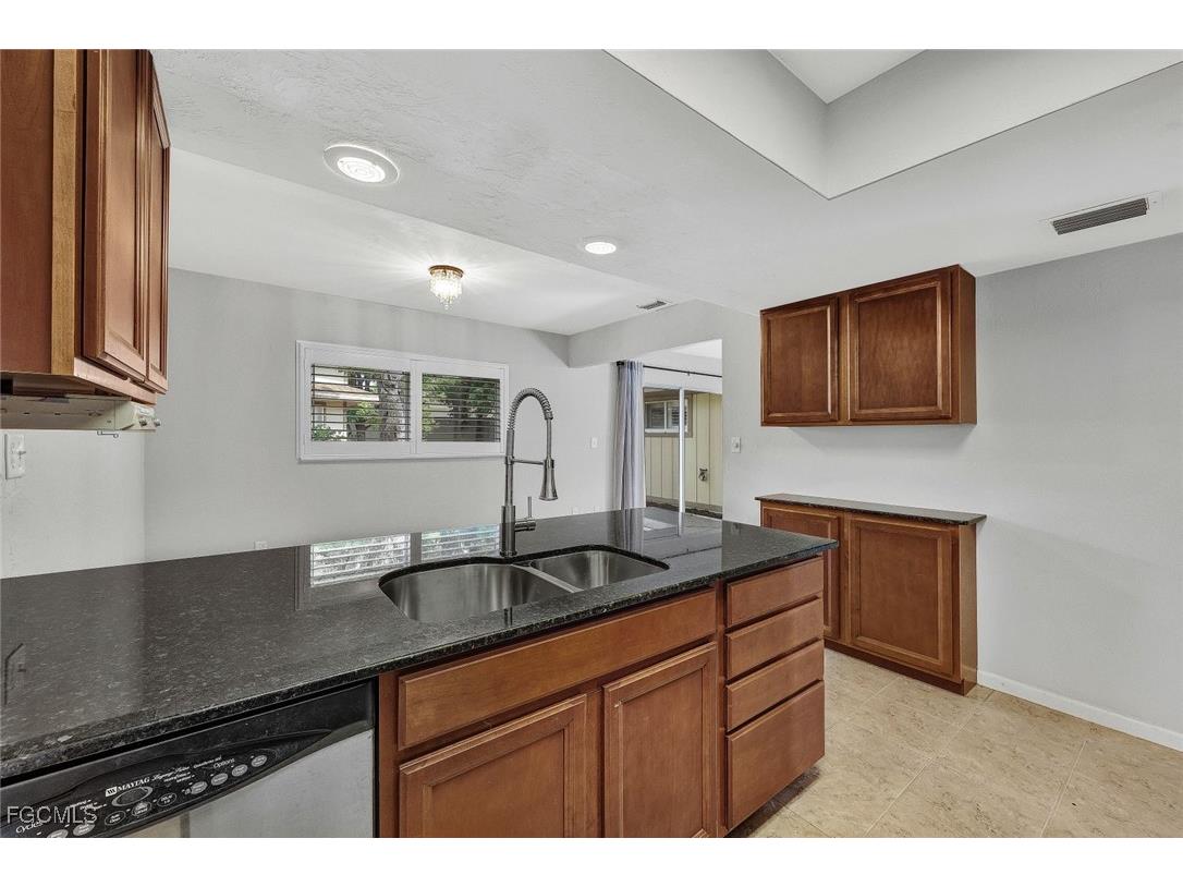 4280 Island Circle #A Fort Myers FL 33919 2025021932 image7