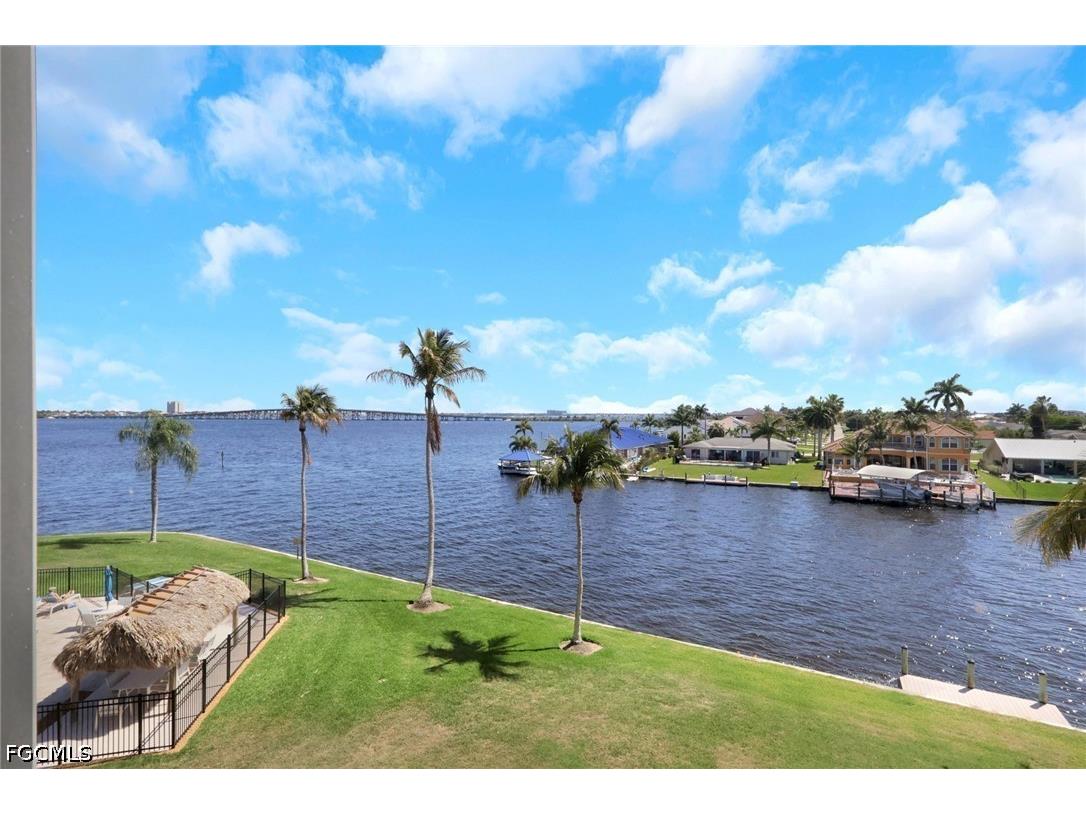 4280 SE 20th Place #402 Cape Coral FL 33904 2026017883 image3