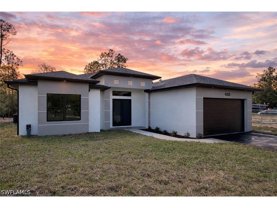 4283 10th Street NE Naples FL 34120 226016022 image1