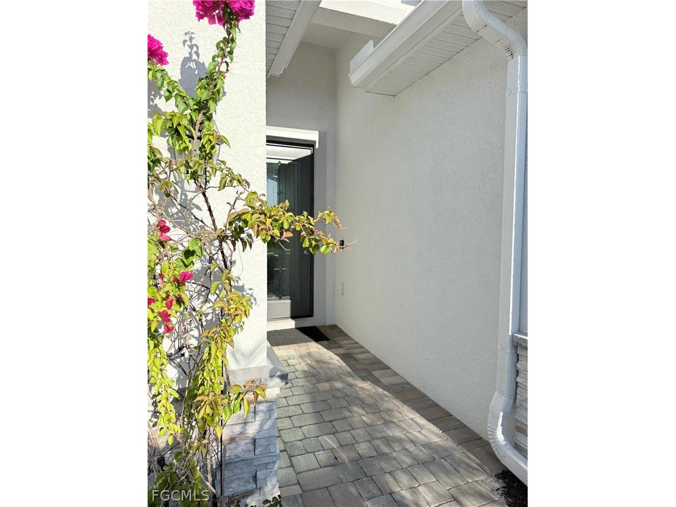 4289 Bluegrass Drive Fort Myers FL 33916 2026013750 image4
