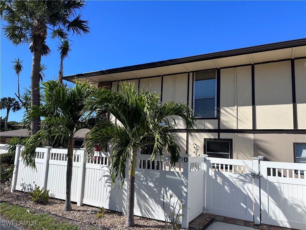 4289 Island Circle #4 Fort Myers FL 33919 225011585 image1