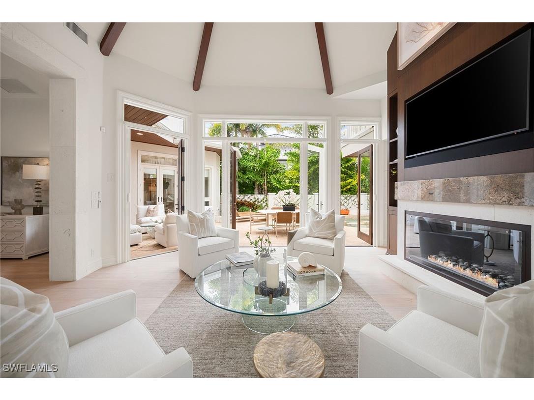 429 14th Avenue S Naples FL 34102 225071233 image20