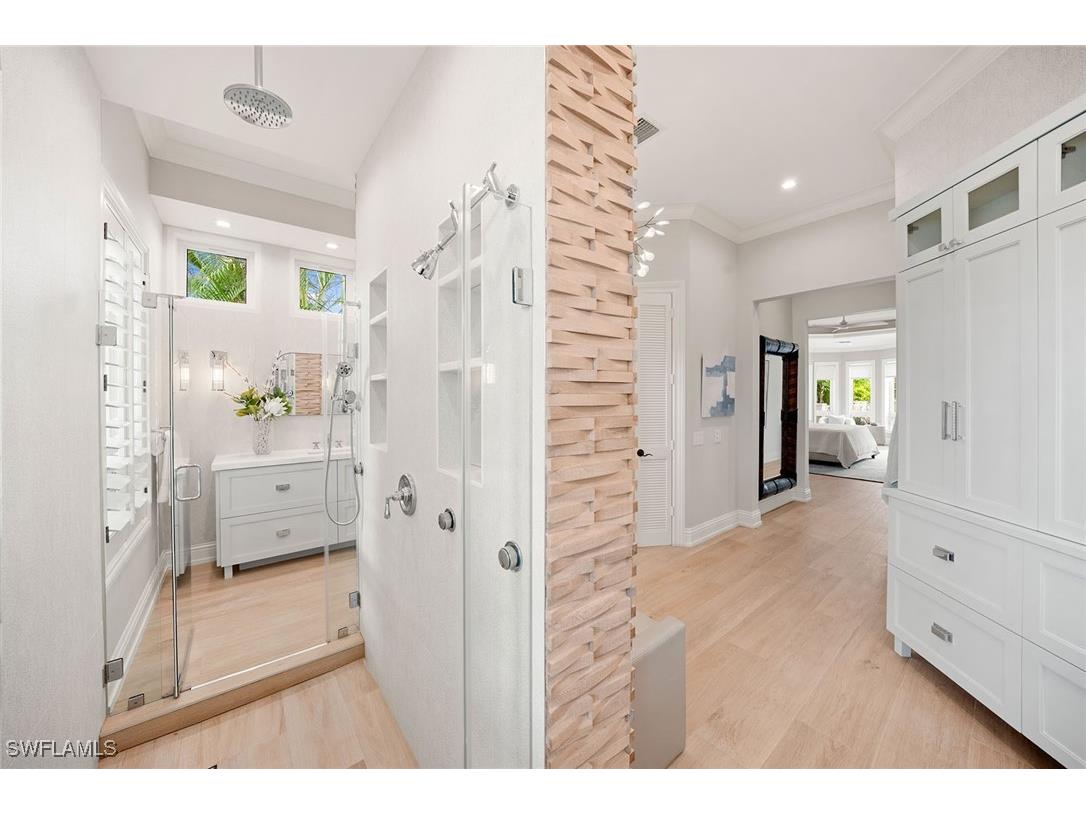 429 14th Avenue S Naples FL 34102 225071233 image25