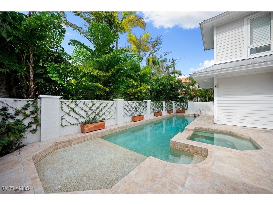 429 14th Avenue S Naples FL 34102 225071233 image46