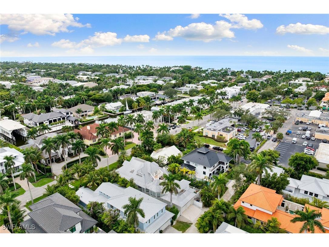 429 14th Avenue S Naples FL 34102 225071233 image49