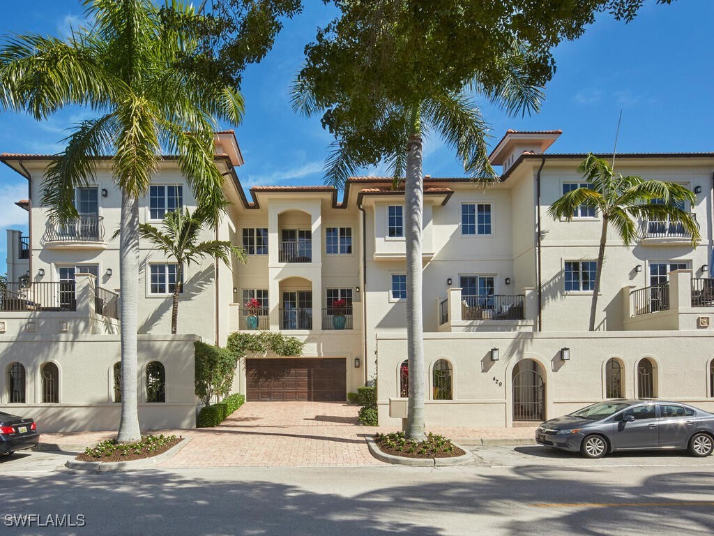 429 5th Street S #B Naples FL 34102 224083141 image1