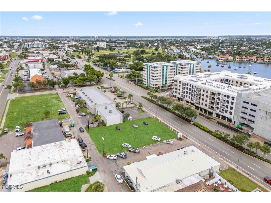 429 Cape Coral Parkway E Cape Coral FL 33904 225063347 image6