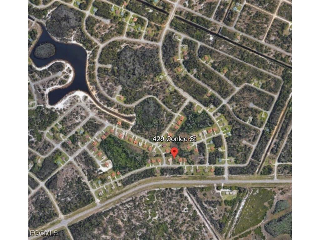 429 Conlee Street Lehigh Acres FL 33974 2025015771 image3
