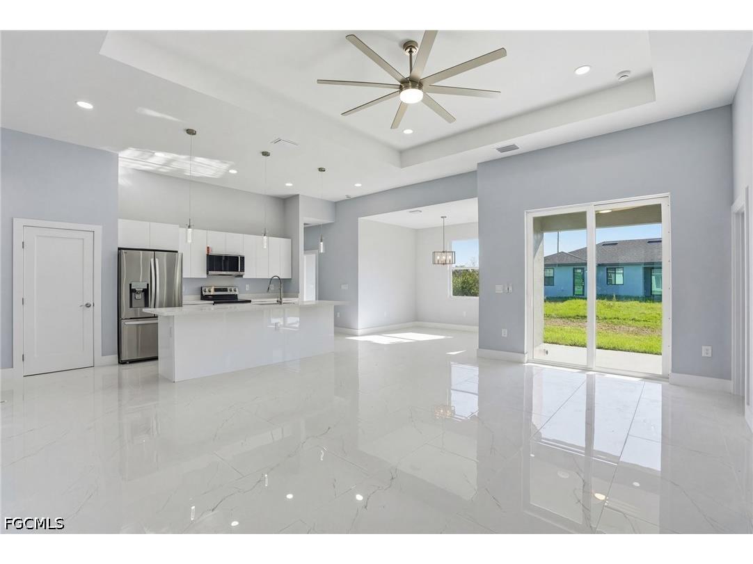 429 Palmyra Avenue Lehigh Acres FL 33974 2026014263 image5