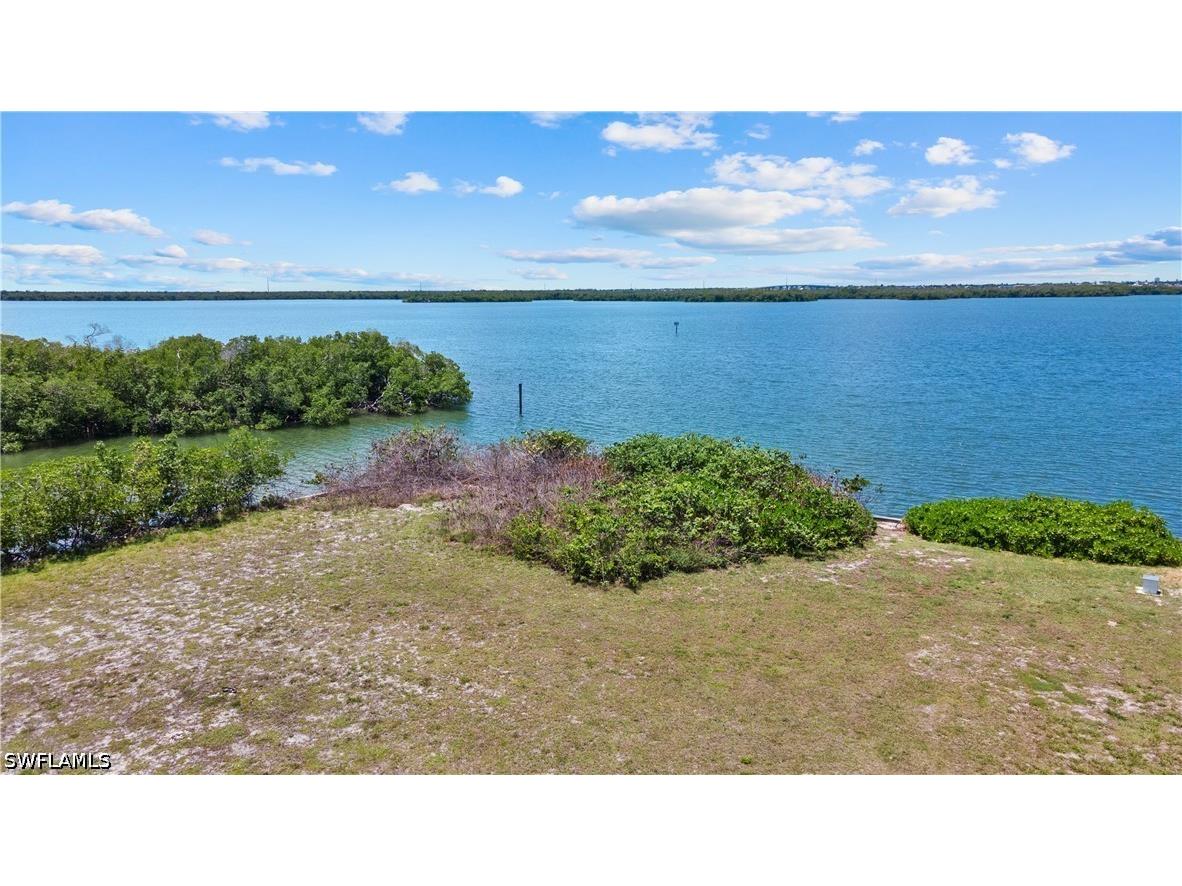 429 San Juan Avenue Naples FL 34113 226021208 image12