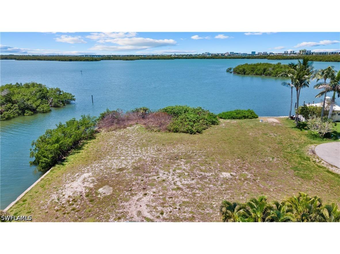 429 San Juan Avenue Naples FL 34113 226021208 image3