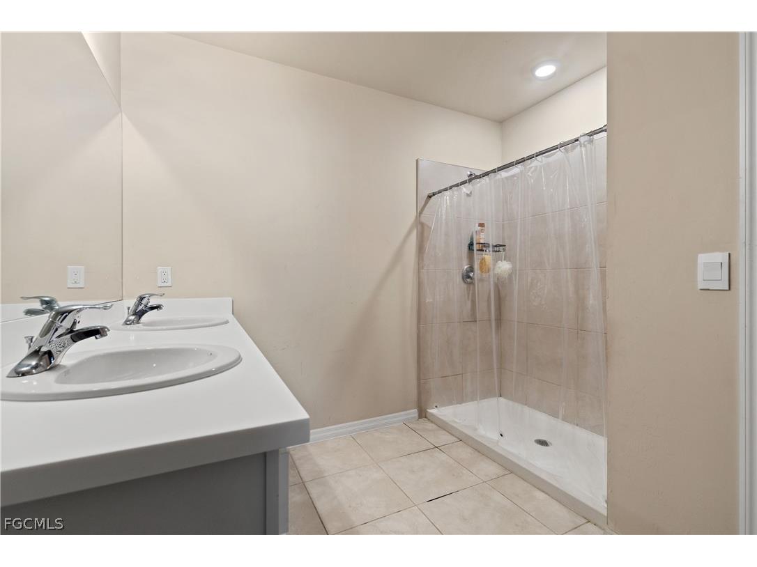 429 Tropicana Parkway W Cape Coral FL 33993 2026012011 image9