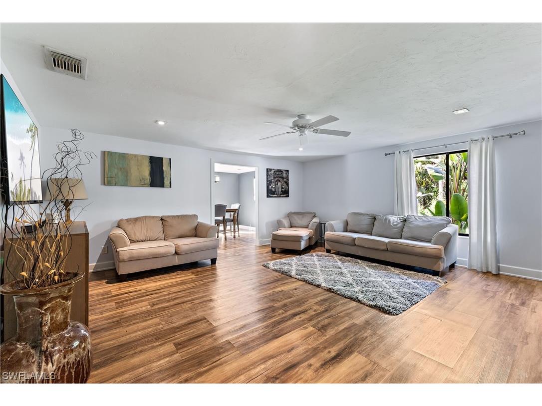 4290 11th Avenue SW Naples FL 34116 223083997 image1