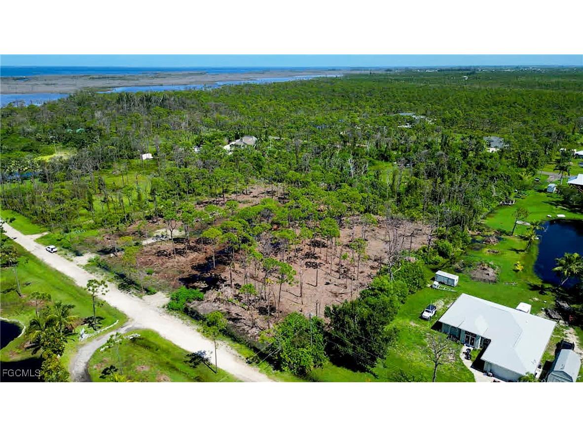 4290 Cedar Street Saint James City FL 33956 2025003847 image10