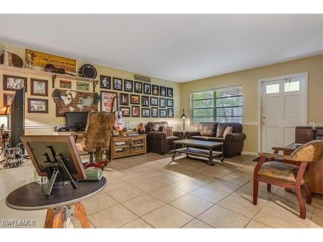 4290 Gulfstream Drive #4 Naples FL 34112 225083079 image3