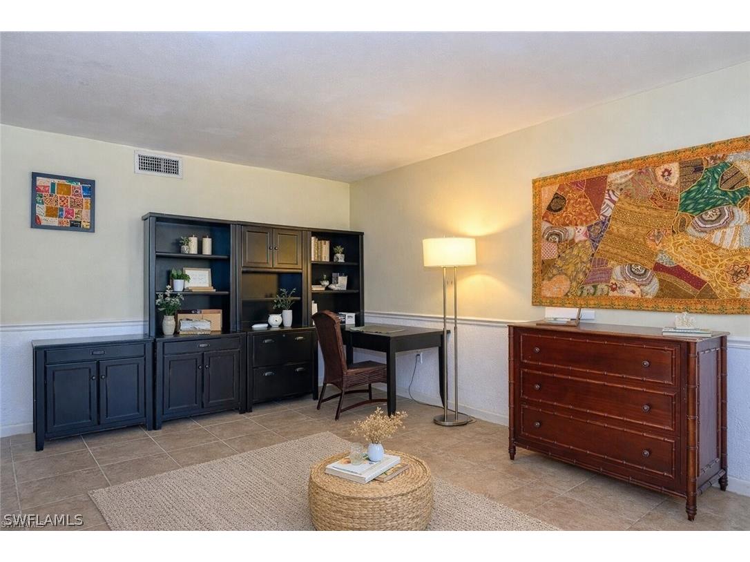 4290 Gulfstream Drive #5 Naples FL 34112 226005331 image3