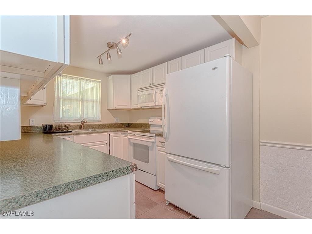 4290 Gulfstream Drive #5 Naples FL 34112 226005331 image5