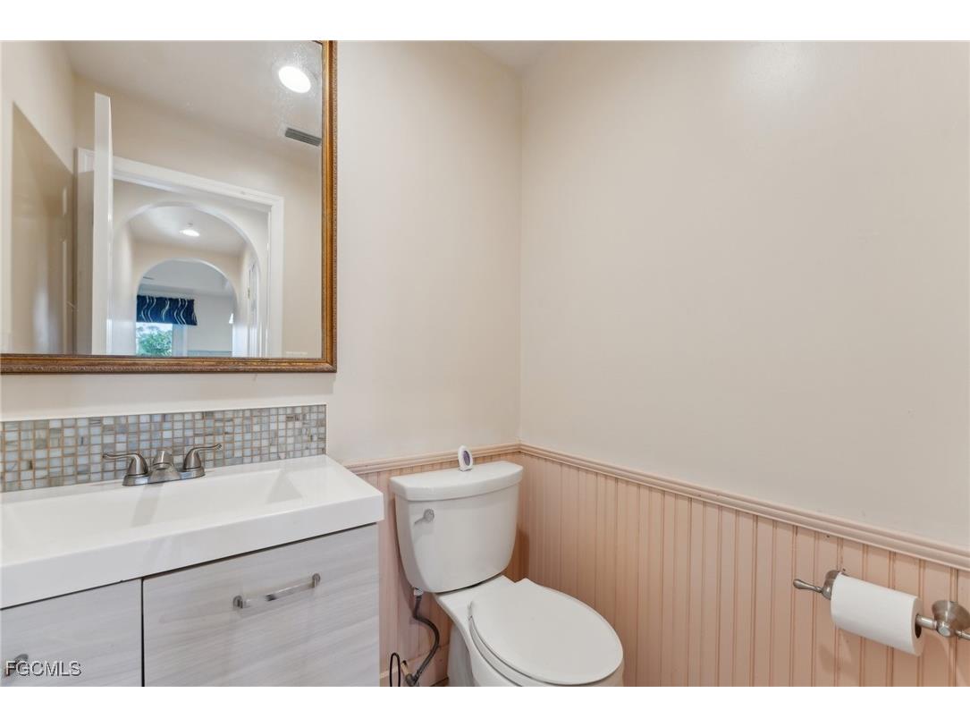 4290 Sunshine Boulevard Saint James City FL 33956 2025026370 image12