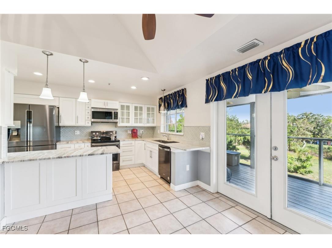 4290 Sunshine Boulevard Saint James City FL 33956 2025026370 image7