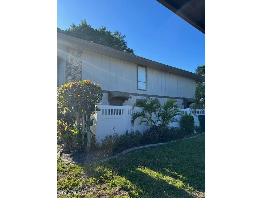 4293 Island Circle #4 Fort Myers FL 33919 2025020786 image18