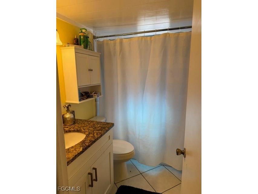 4293 Island Circle #4 Fort Myers FL 33919 2025020786 image3
