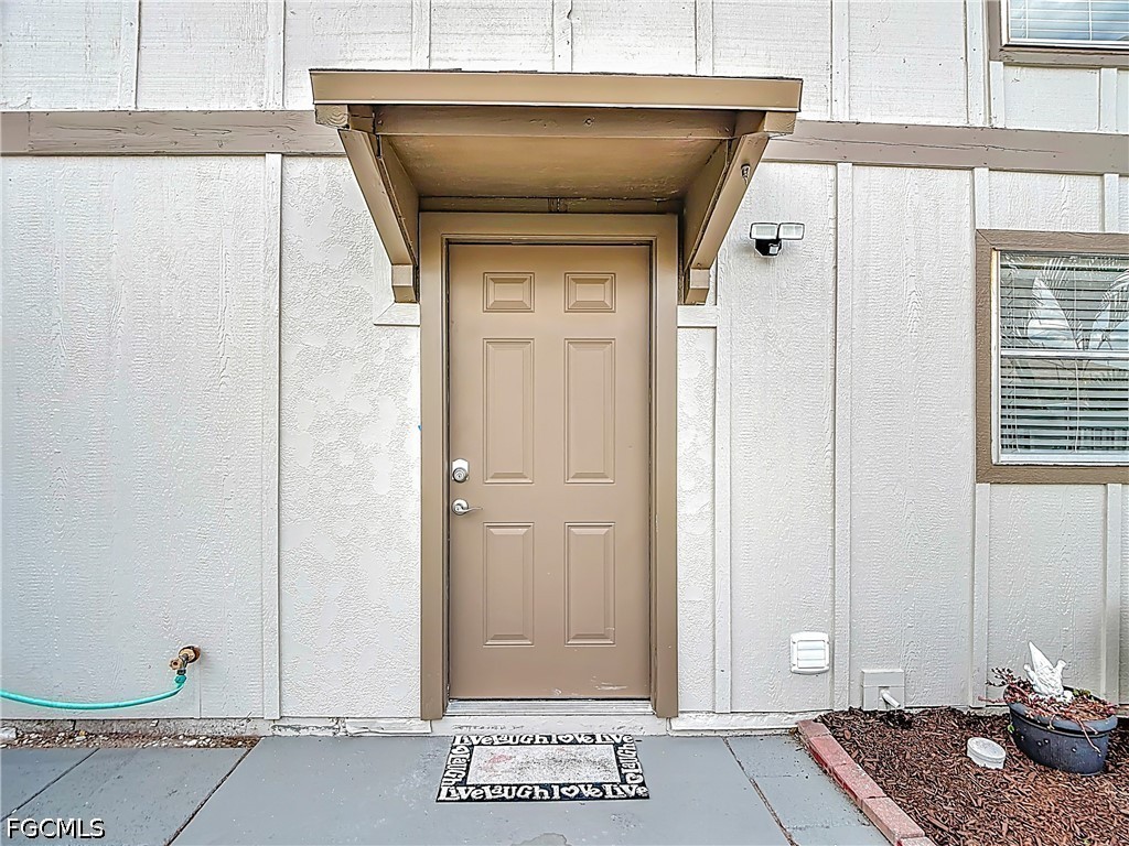 4293 Island Circle #4 Fort Myers FL 33919 2026016206 image2