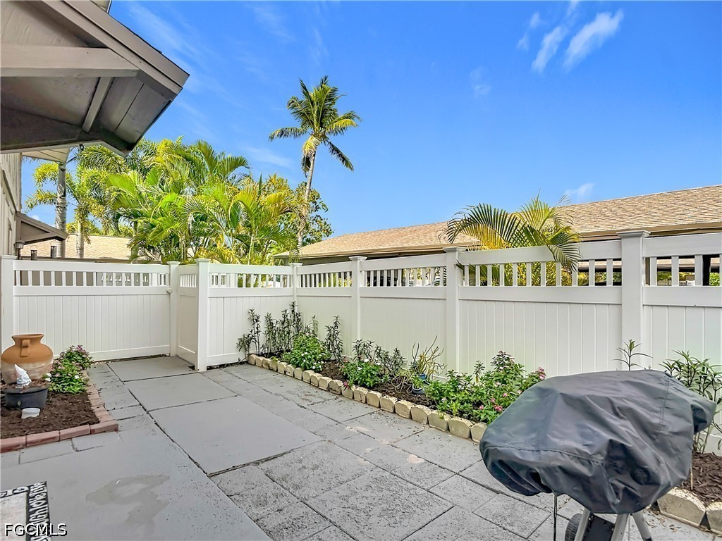 4293 Island Circle #4 Fort Myers FL 33919 2026016206 image5
