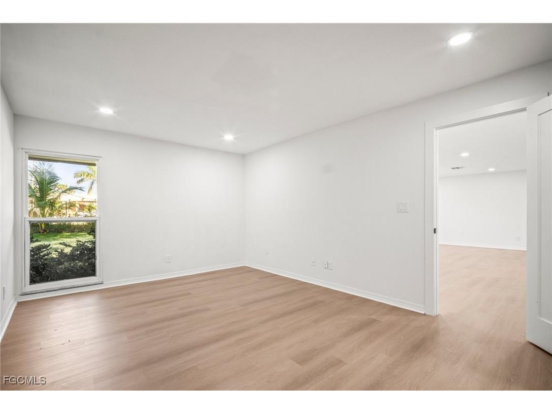 4293 Island Circle #2 Fort Myers FL 33919 2025020370 image19