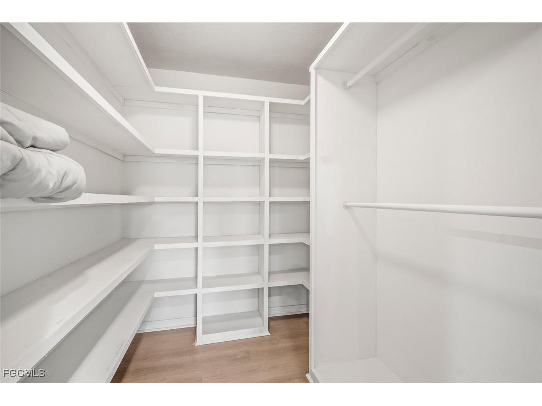 4293 Island Circle #2 Fort Myers FL 33919 2025020370 image20