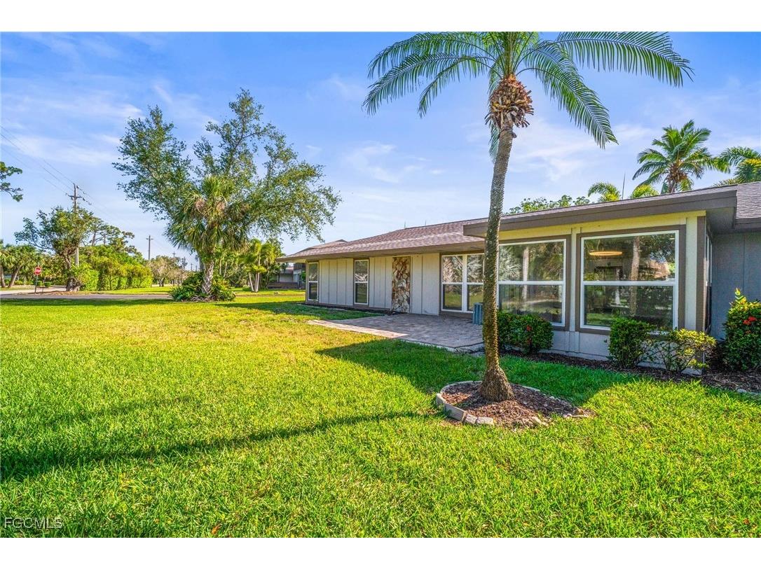 4293 Island Circle #2 Fort Myers FL 33919 2025020370 image32
