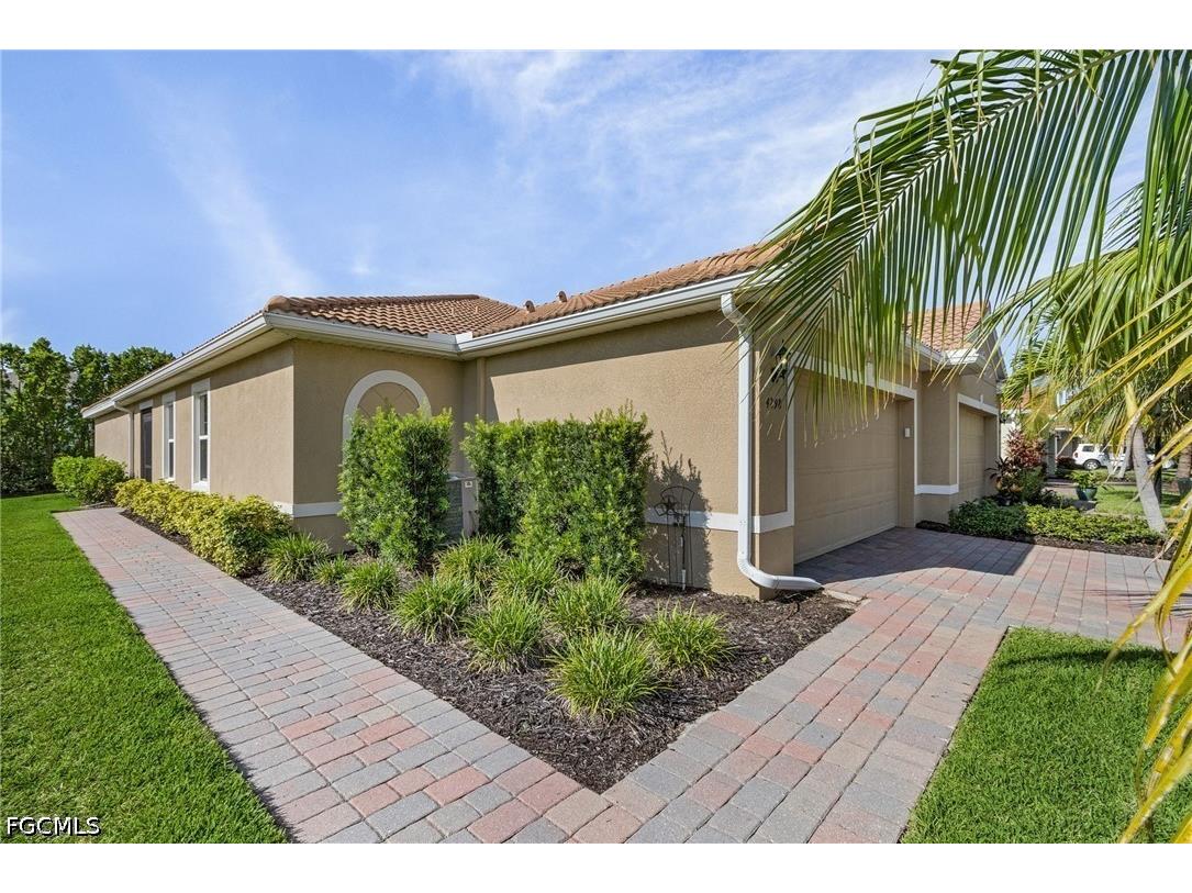 4298 Dutchess Park Road Fort Myers FL 33916 2026020295 image2