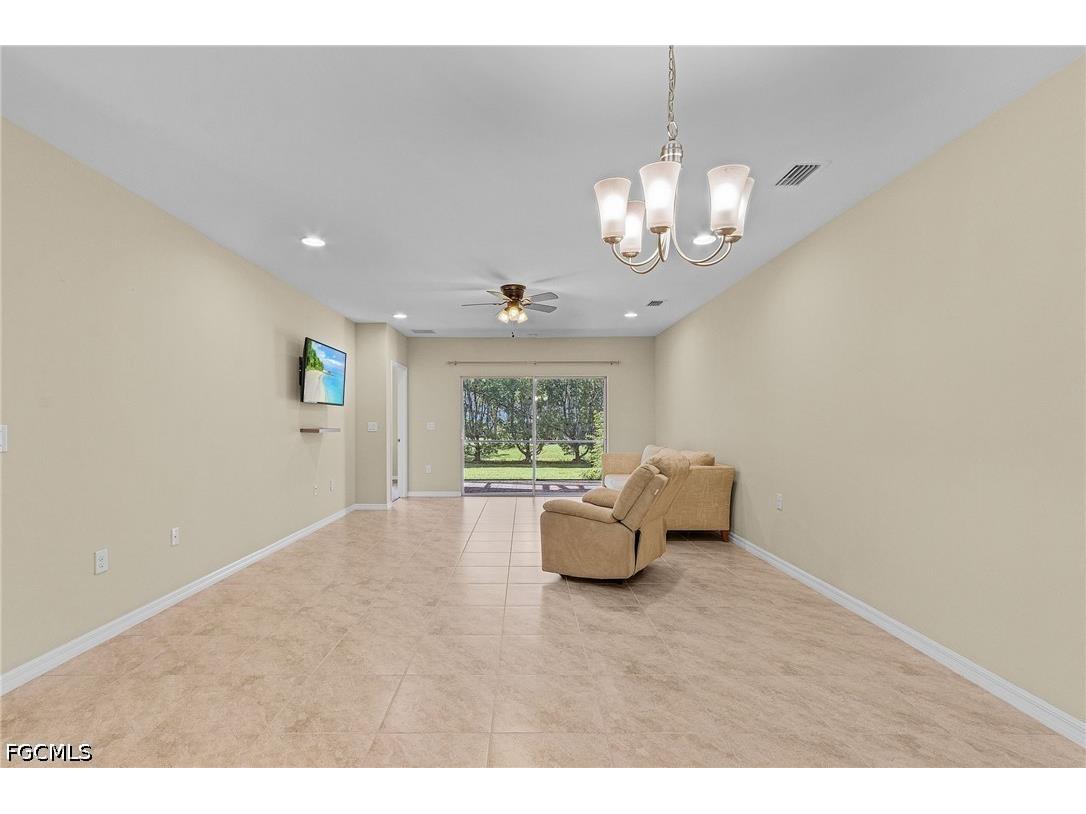 4298 Dutchess Park Road Fort Myers FL 33916 2026020295 image7