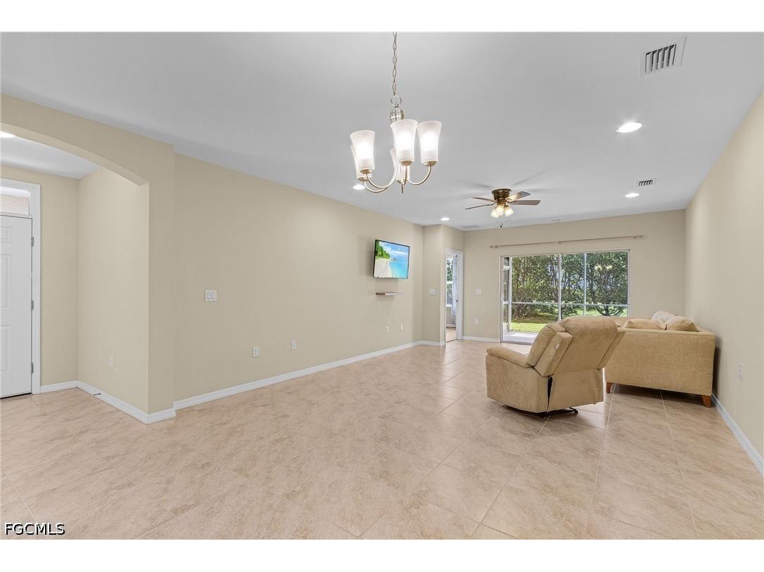 4298 Dutchess Park Road Fort Myers FL 33916 2026020295 image8