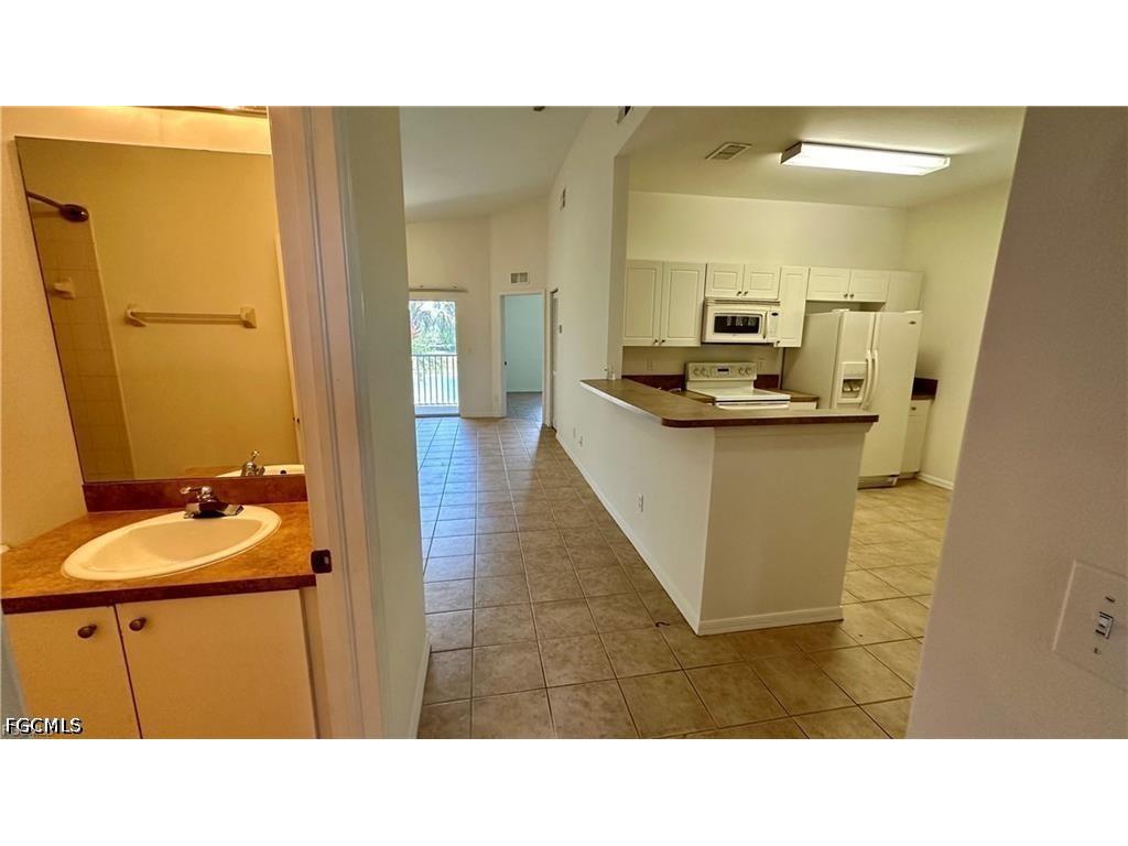 4299 Bellasol Circle #2621 Fort Myers FL 33916 2026025271 image13